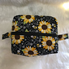 Load image into Gallery viewer, Regular Sized Diaper Pod - Busy Bees And Sunflowers